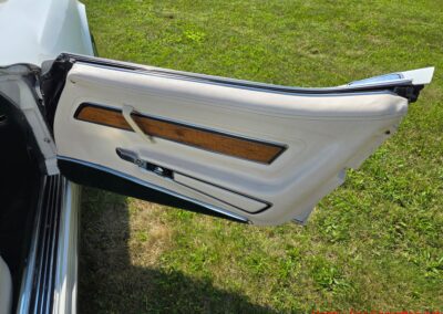 1976 White L82 Corvette Stingray Green And White Interior For Sale