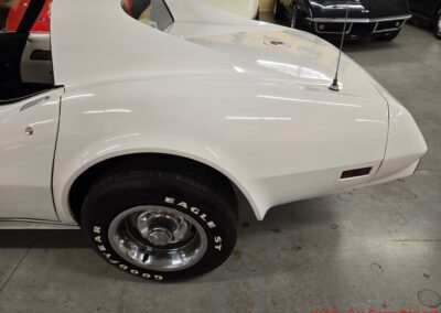 1976 White L82 Corvette Stingray Green And White Interior For Sale