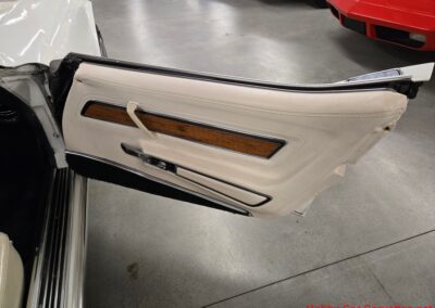1976 White L82 Corvette Stingray Green And White Interior For Sale