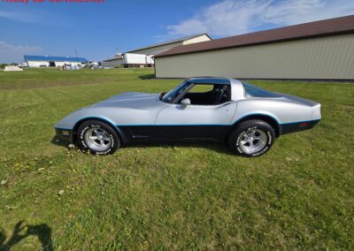 1981 Silver/Dark Blue C3 Corvette Automatic Blue Leather Int For Sale