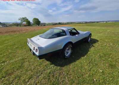 1981 Silver/Dark Blue C3 Corvette Automatic Blue Leather Int For Sale