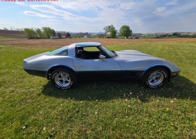 1981 Silver/Dark Blue C3 Corvette Automatic Blue Leather Int For Sale