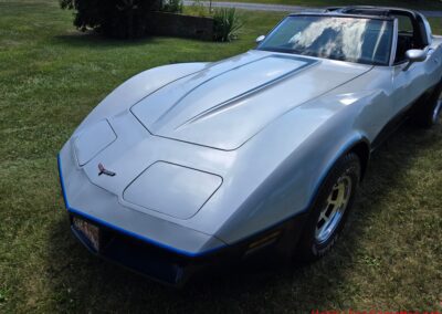 1981 Silver/Dark Blue C3 Corvette Blue Leather Int For Sale