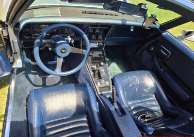 1981 Silver/Dark Blue C3 Corvette Blue Leather Int For Sale