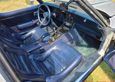 1981 Silver/Dark Blue C3 Corvette Blue Leather Int For Sale