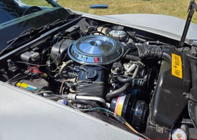 1981 Silver/Dark Blue C3 Corvette Blue Leather Int For Sale