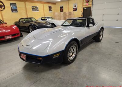 1981 Silver/Dark Blue C3 Corvette Blue Leather Int For Sale