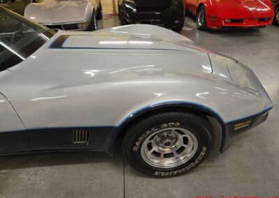 1981 Silver/Dark Blue C3 Corvette Blue Leather Int For Sale