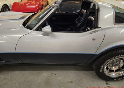 1981 Silver/Dark Blue C3 Corvette Blue Leather Int For Sale