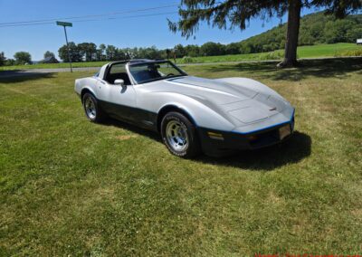 1981 Silver/Dark Blue C3 Corvette Blue Leather Int For Sale