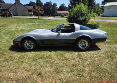 1981 Silver/Dark Blue C3 Corvette Blue Leather Int For Sale