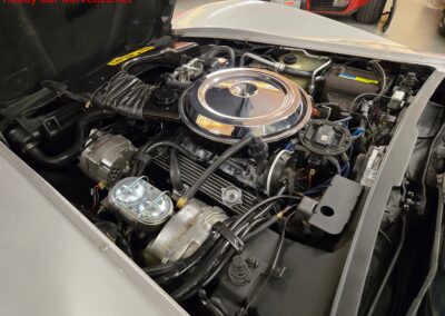 1981 Silver/Dark Blue C3 Corvette Automatic Blue Leather Int For Sale