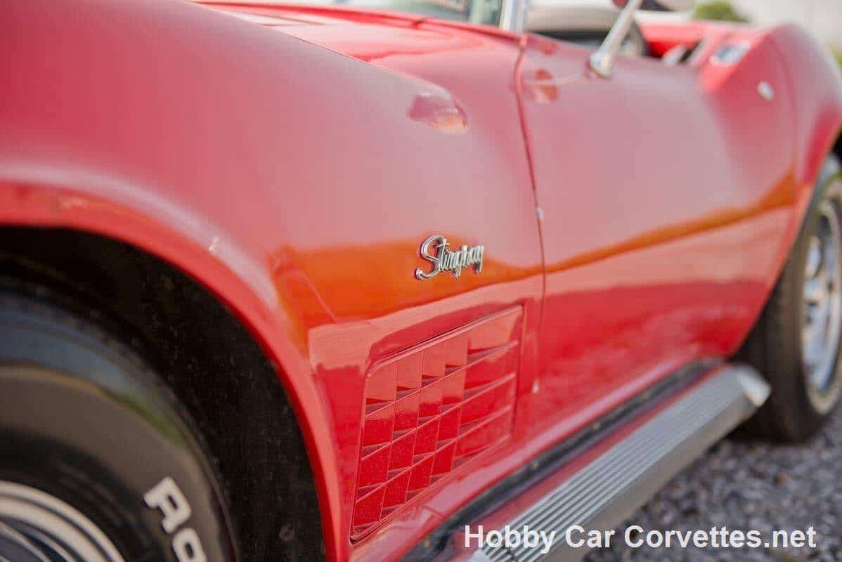Red car